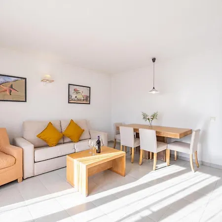 Felipe 2-5 Apartment