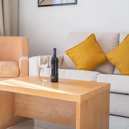Felipe 2-5 Apartment